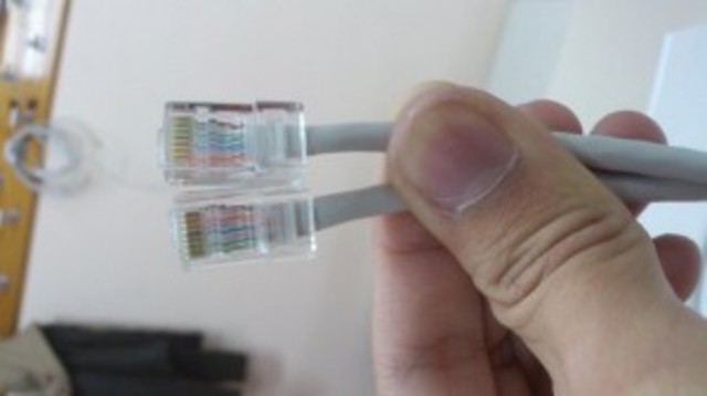 CONECTE FÁCILMENTE UNA COMPUTADORA A OTRA