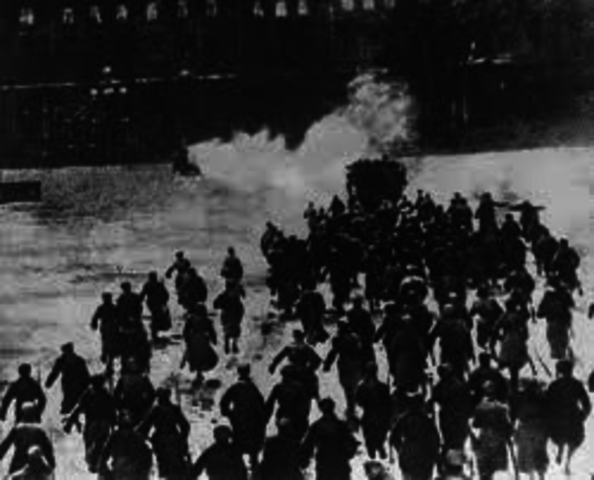 Vladimir Lenin and the Bolsheviks capture the Winter Palace
