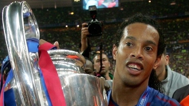 2005/06: Ronaldinho wins for Barça