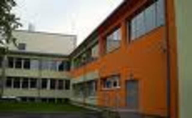 Lõpetas 32. keskkooli