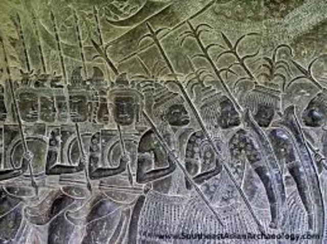 Angkor Wat, Khmer Empire, was looted by the Chams.