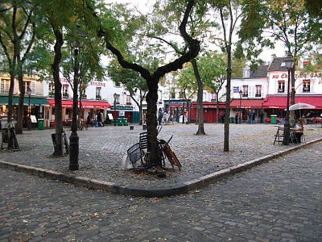 Day 12-Go to The Place du Tertre in Paris, France