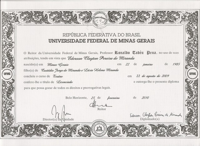 Exigência obrigatória do diploma de licenciado em Pedagogia