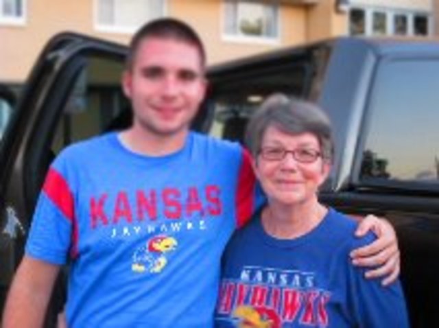 Mi hermano se movio a la universidad