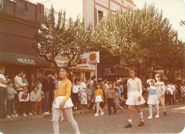 Atividades Escolares: Desfile Cívico.