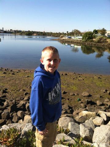 El Cumpleaños de mi Hermano Menor, Zach