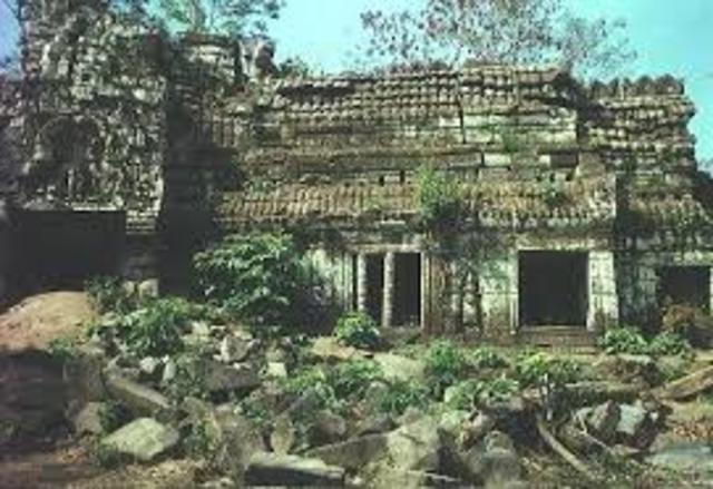 Civil war starts in Angkor