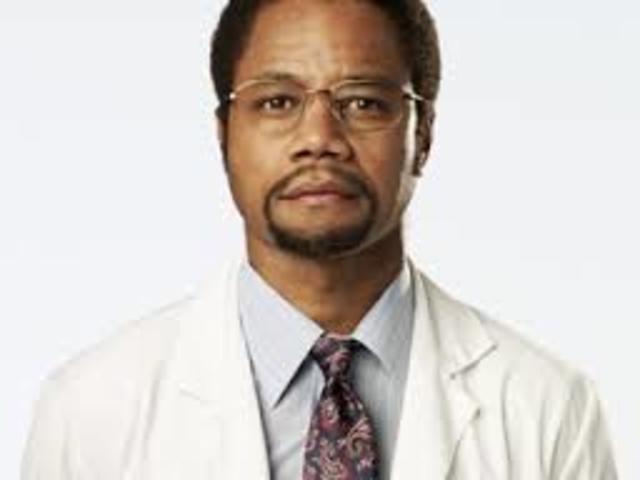 BEN SE CONVIERTE EN DOCTOR DE NEUROCIRUGIA