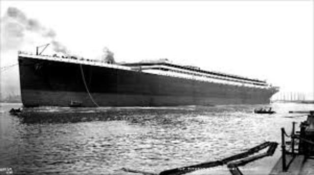 Titanic Leaves Dock