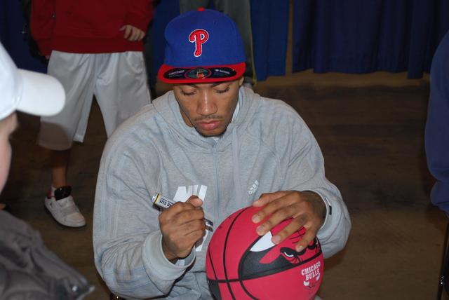 Reuniones Derrick Rose