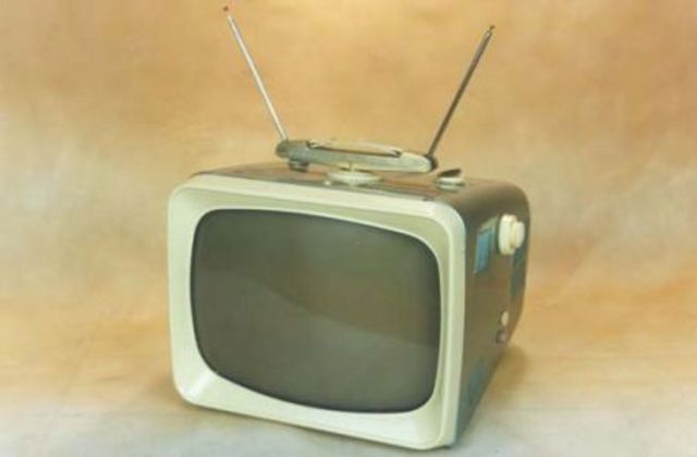 Nasce a Associação Brasileira de Tele-Educação (ABT)