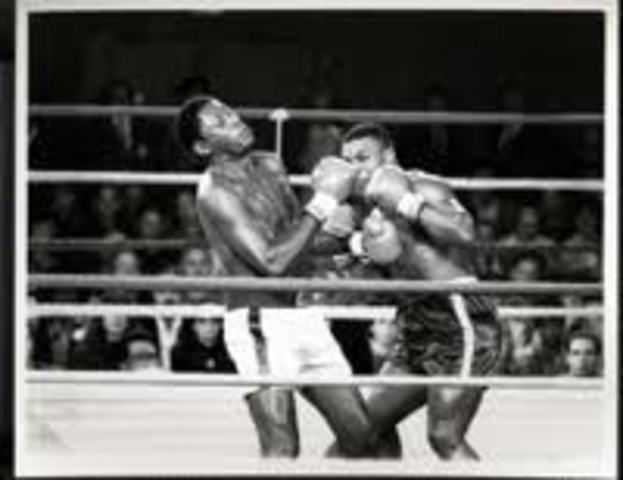 Tyson vs Robert Colay