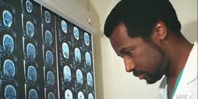 Ben se presenta para neurocirujano.