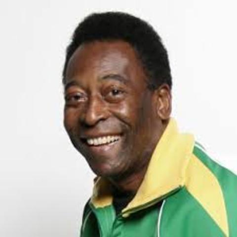 Pele is inducted into The national soccer hall of fame