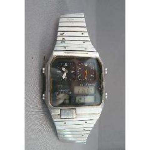 reloj digital citizen