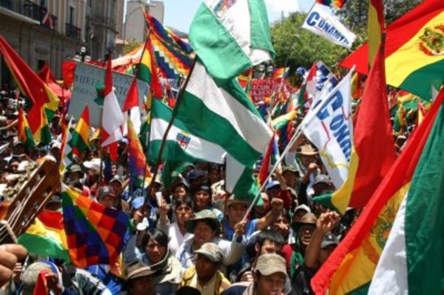 MOVIMIENTOS SOCIALES LLEGARON A AMERICA