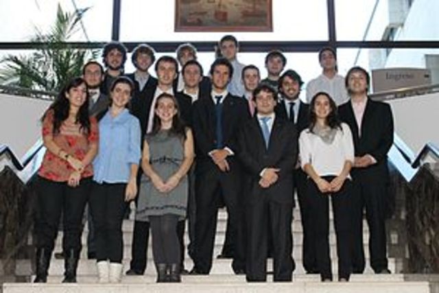 1° MANIFESTACIONES ESTUDIANTILES Y ESTAT. DE LA F.A.C