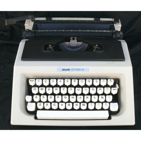 MÁQUINA DE ESCRIBIR.
