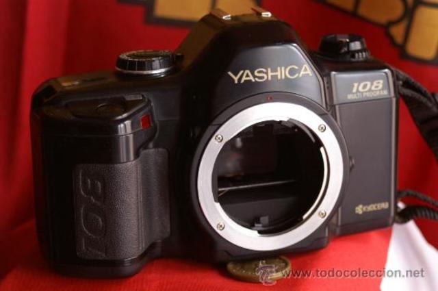 Cáma de fotos Yashica 108.