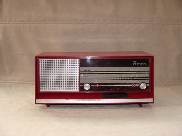 Primera radio en casa de sus padres