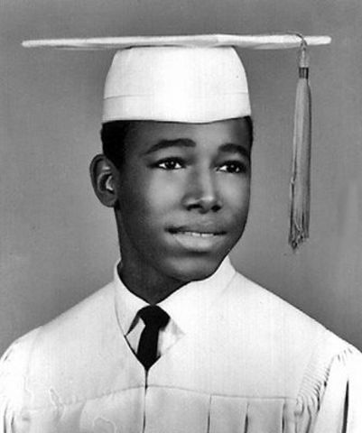 Ben Carson ya es un universitario