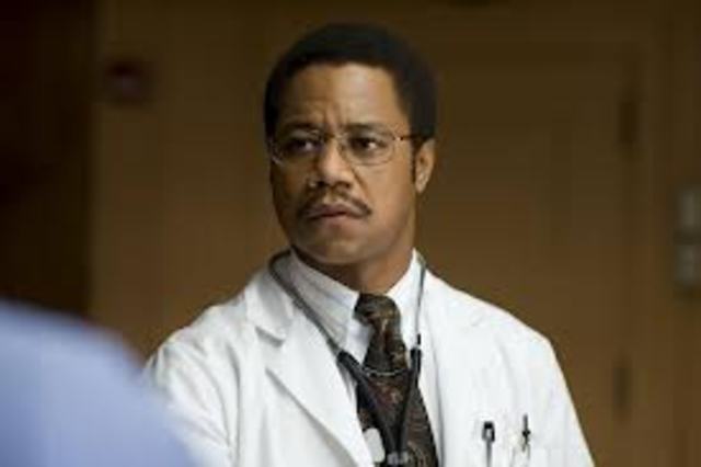 Realiza su residencia en el dpto. de Neurocirugía