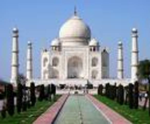 Taj Mahal was built