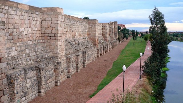 Abderramán II construye la Alcazaba de Mérida