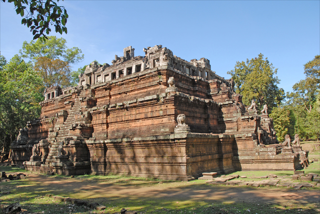 Angkor Thom was built
