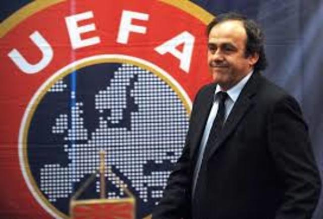 Esporte - Michel Platini eleito presidente da Uefa