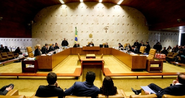 Inicío dojulgamento do mensalão