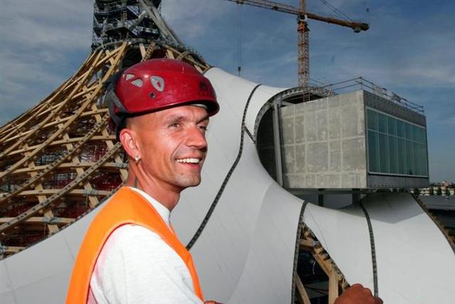 Pompidou tisse sa toile