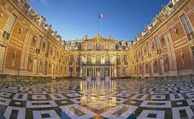 Louis xvi builds the Palace of Versaillies