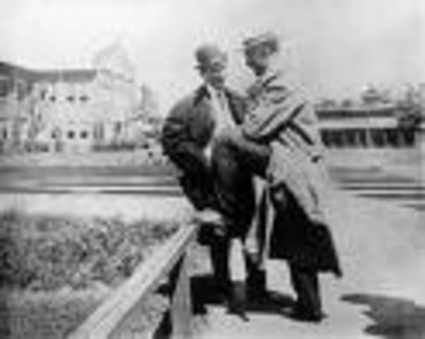 Ford Shuts Down Factories in Detroit