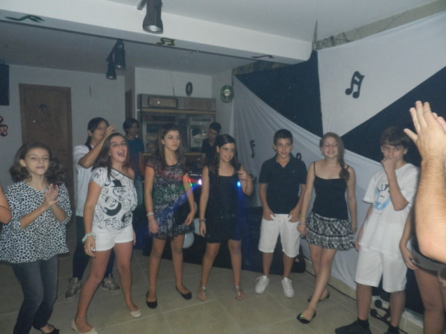 Melhor festa- Camila