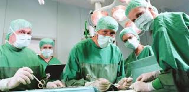 אני עובר ניתוח