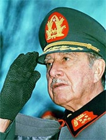 Política - Morre o ex-ditador do Chile Augusto Pinochet