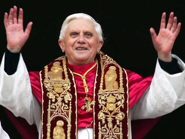Fatos Marcantes- Papa Bento XVI renuncia