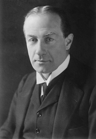 Conservative Stanley Baldwin becomes prime minister