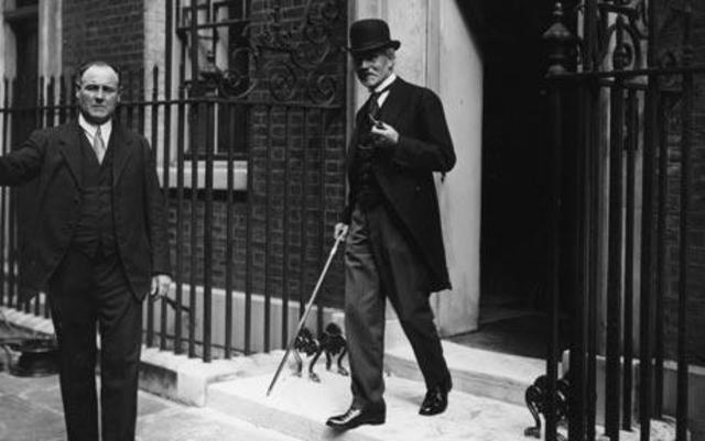 Labour wins the general election with Ramsay Macdonald as prime minister