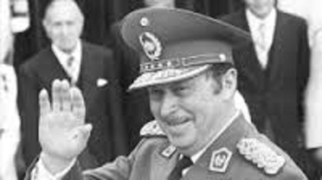 El general que derrocó a su consuegro (1-2)