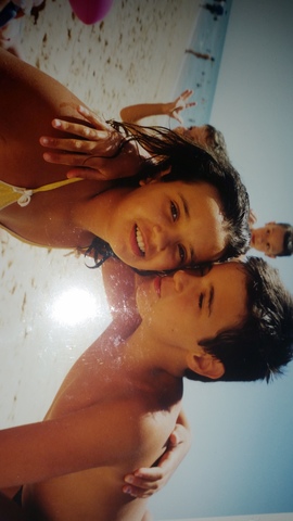 En la playita con mi hermano