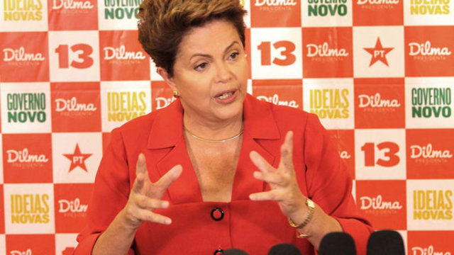 Política - Dilma é reeleita
