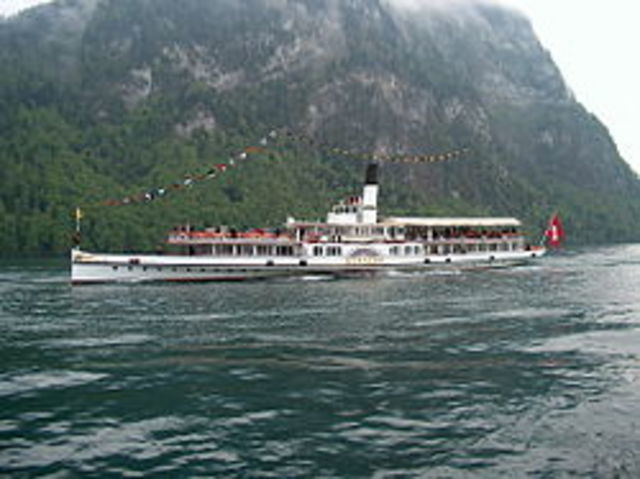 Salondampfer "Schiller"