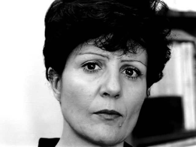 Licenciada em Filososofia e professora do ensino secundário