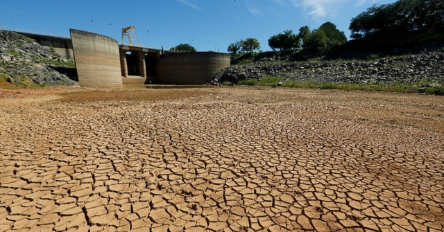 Fatos Marcantes - Falta de Água em São Pulo