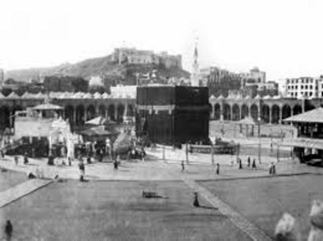 بناء المسجد