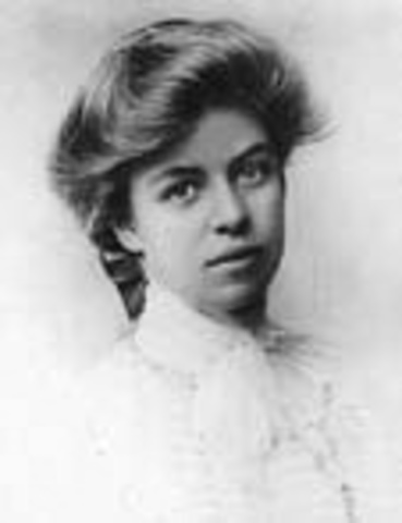 Eleanor goes to Allenswood boarding school.