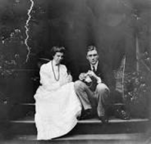 Eleanor's gets married to Franklin Roosevelt