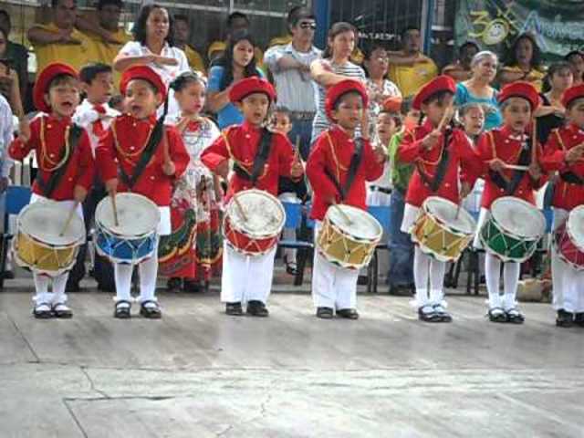 banda de guerra en el kinder